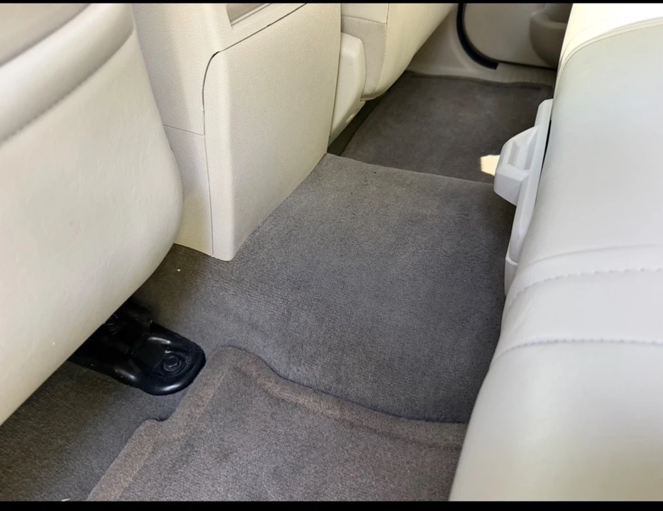 2005 Jeep Grand Cherokee - Image 24 of 31