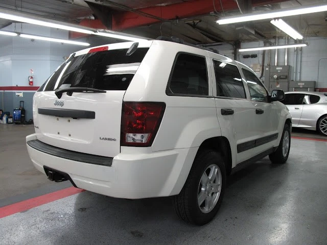 2005 Jeep Grand Cherokee - Image 14 of 31