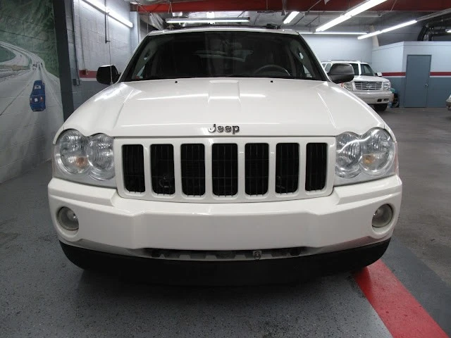 2005 Jeep Grand Cherokee - Image 24 of 31