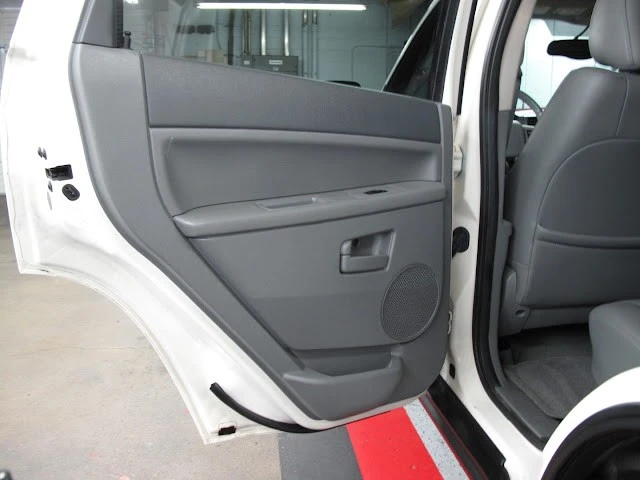 2005 Jeep Grand Cherokee - Image 19 of 31