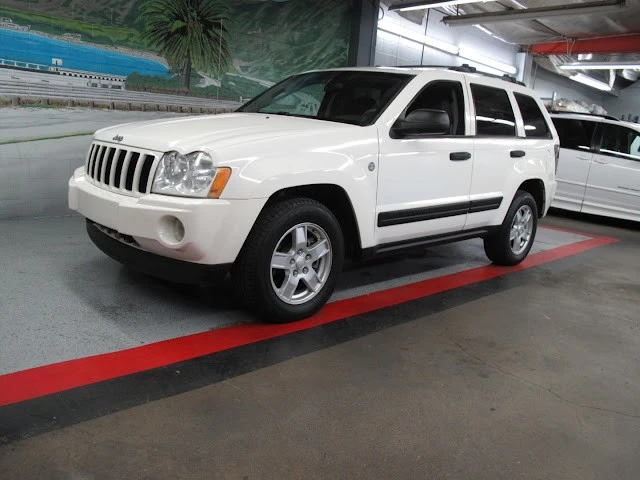 2005 Jeep Grand Cherokee - Image 5 of 31
