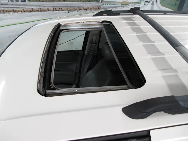 2005 Jeep Grand Cherokee - Image 22 of 31