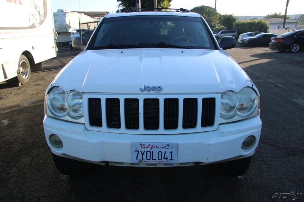 2005 Jeep Grand Cherokee - Image 9 of 21