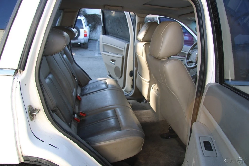 2005 Jeep Grand Cherokee - Image 20 of 21