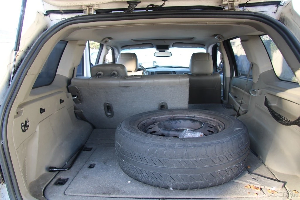 2005 Jeep Grand Cherokee - Image 18 of 21