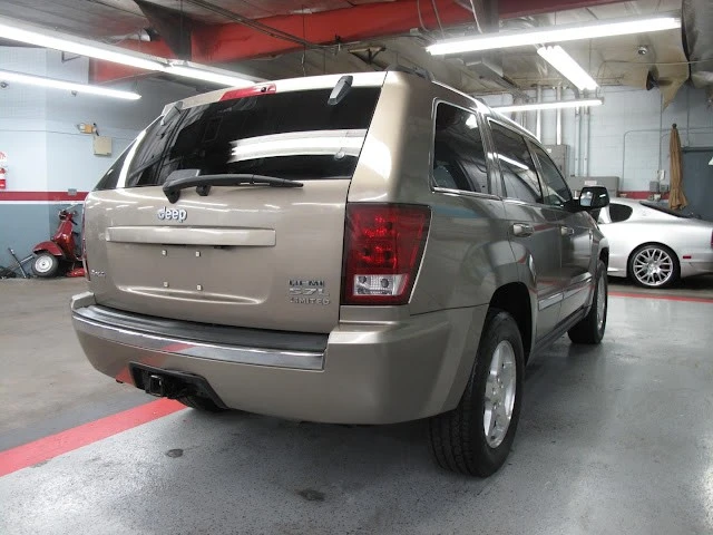 2005 Jeep Grand Cherokee - Image 15 of 31