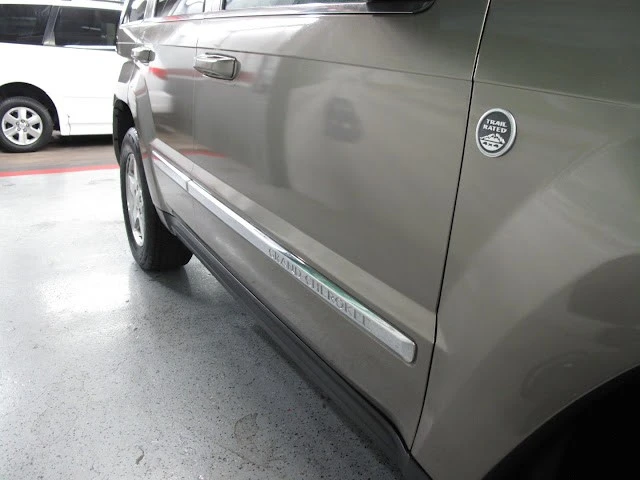 2005 Jeep Grand Cherokee - Image 13 of 31