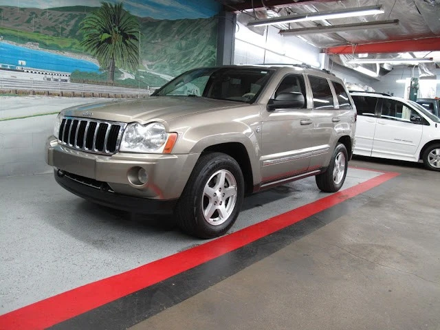 2005 Jeep Grand Cherokee - Image 6 of 31