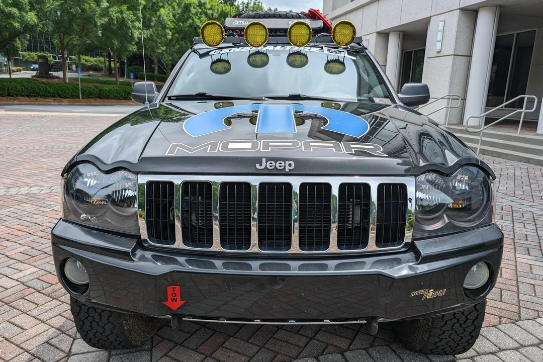 2005 Jeep WK Grand Cherokee - Image 2 of 31