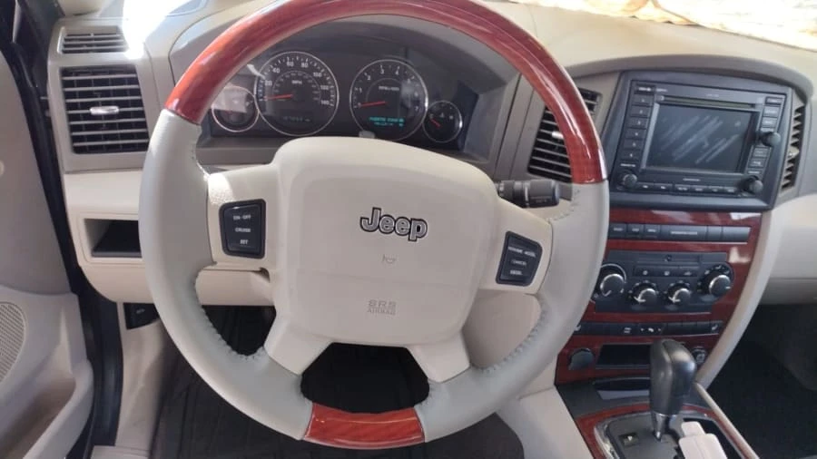 2005 Jeep WK Grand Cherokee - Image 9 of 15