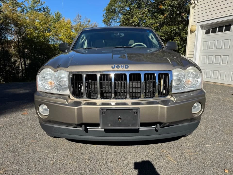2005 Jeep WK Grand Cherokee - Image 2 of 15