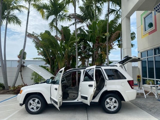 2005 Jeep Grand Cherokee - Image 9 of 21