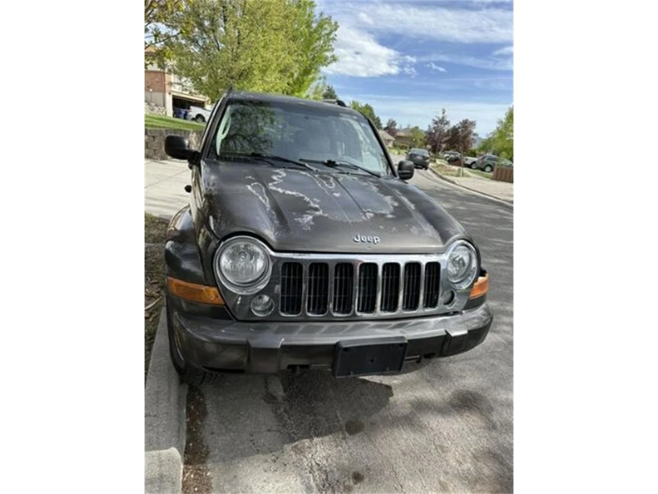 2005 Jeep KJ Liberty - Image 3 of 8
