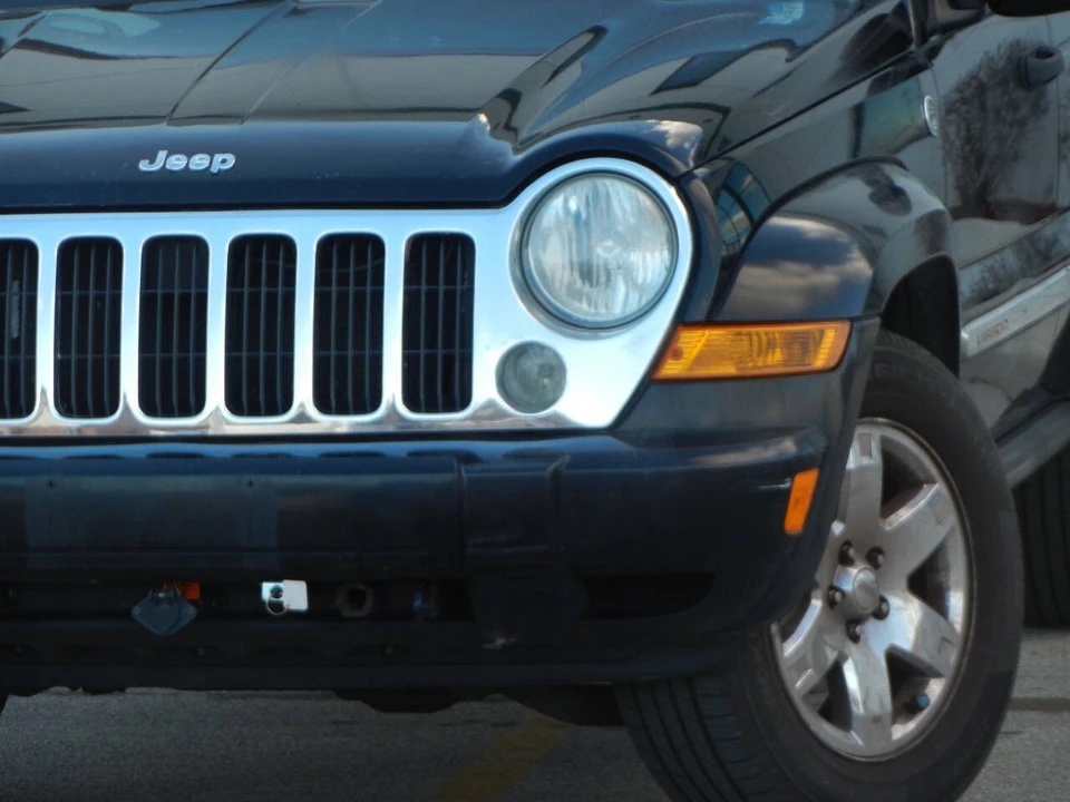 2005 Jeep KJ Liberty - Image 4 of 21