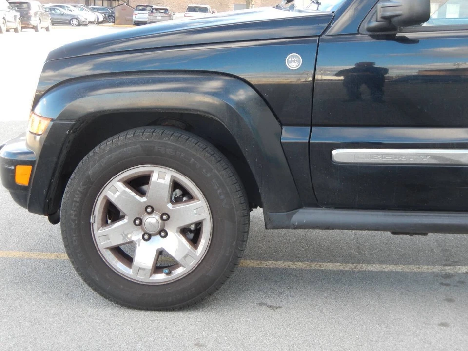 2005 Jeep KJ Liberty - Image 12 of 21