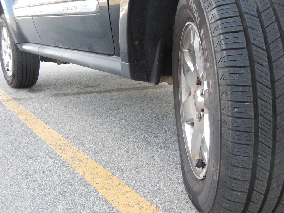 2005 Jeep KJ Liberty - Image 19 of 21