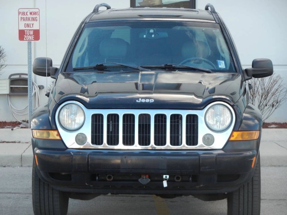 2005 Jeep KJ Liberty - Image 7 of 21