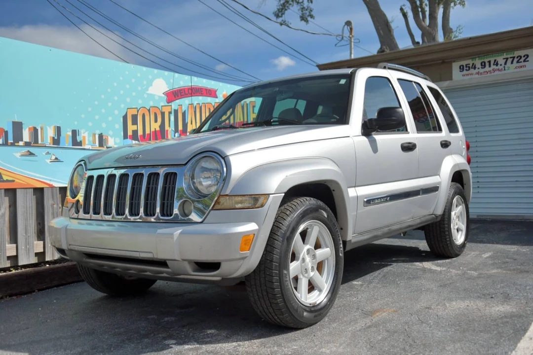 2005 Jeep KJ Liberty - Image 4 of 12