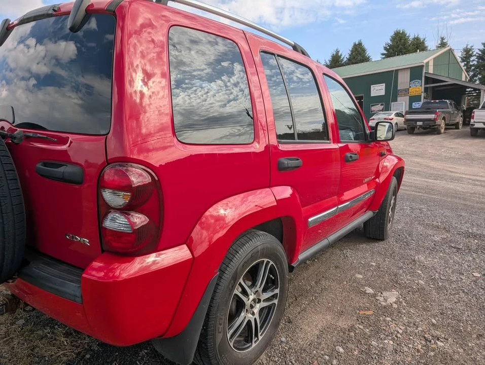 2005 Jeep KJ Liberty - Image 6 of 11