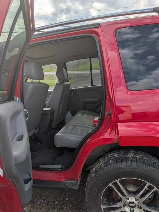 2005 Jeep KJ Liberty - Image 4 of 11