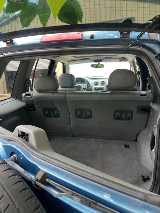 2005 Jeep KJ Liberty - Image 4 of 4