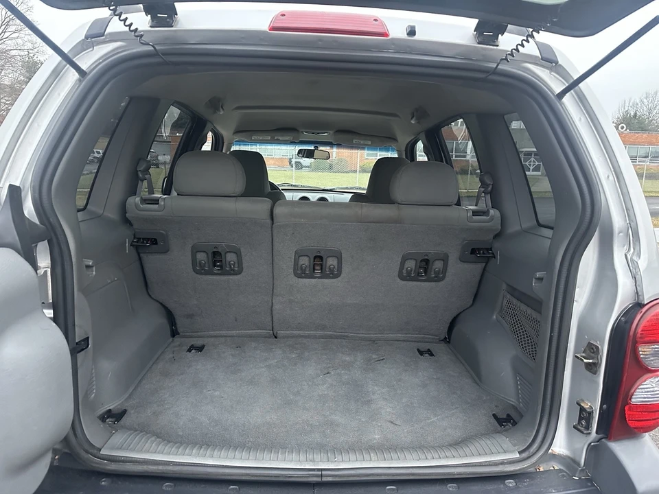 2005 Jeep KJ Liberty - Image 7 of 21