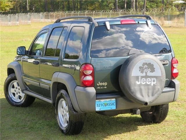 2005 Jeep KJ Liberty - Image 2 of 4
