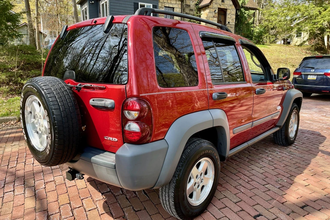 2005 Jeep KJ Liberty - Image 4 of 31