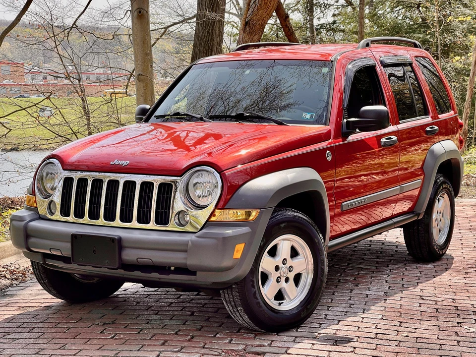 2005 Jeep KJ Liberty - Image 9 of 31