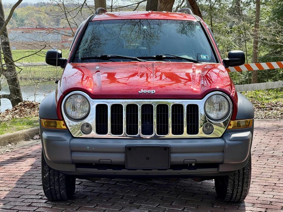2005 Jeep KJ Liberty - Image 6 of 31