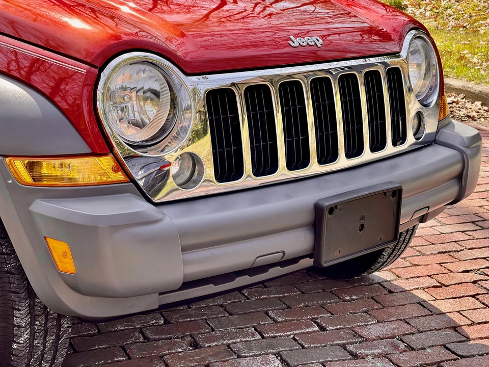 2005 Jeep KJ Liberty - Image 14 of 31
