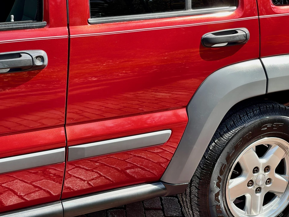 2005 Jeep KJ Liberty - Image 19 of 31