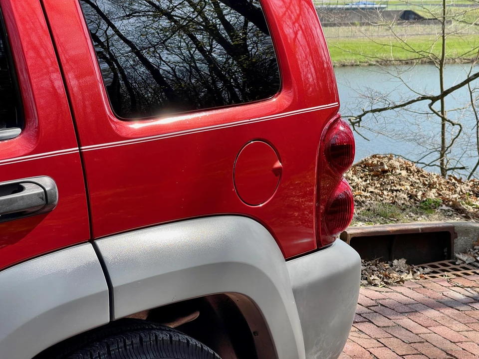 2005 Jeep KJ Liberty - Image 20 of 31