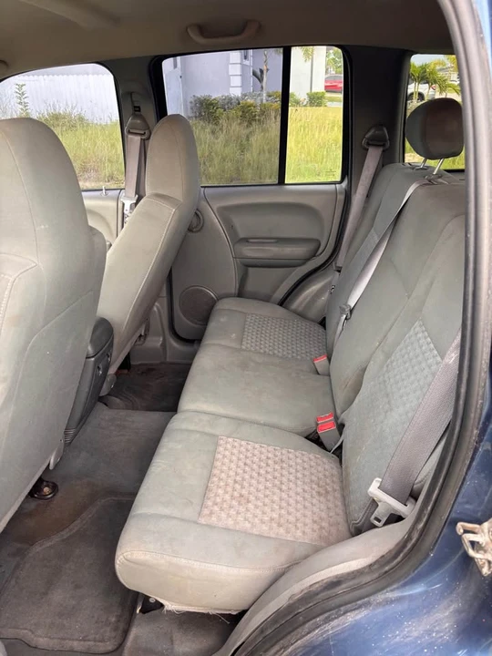 2005 Jeep KJ Liberty - Image 8 of 13