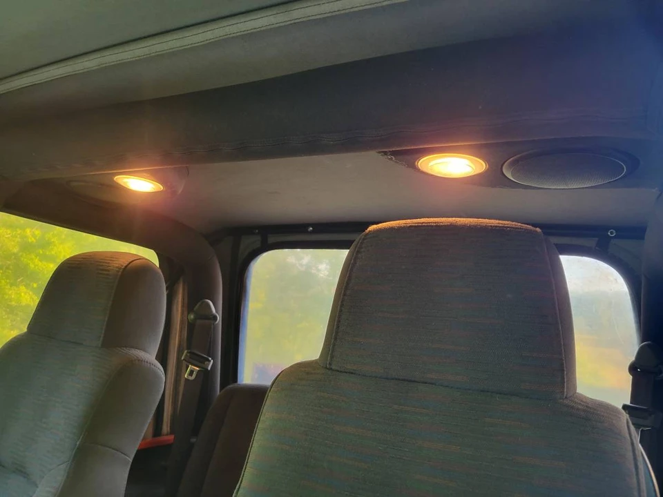 2005 Jeep TJ Wrangler - Image 17 of 20