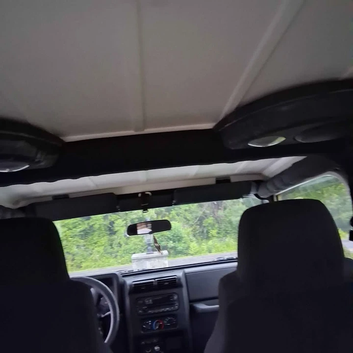 2005 Jeep Wagoneer - Image 7 of 8