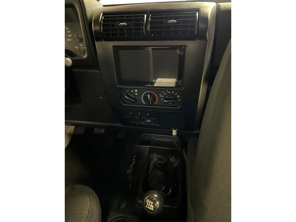 2005 Jeep TJ Wrangler - Image 21 of 31