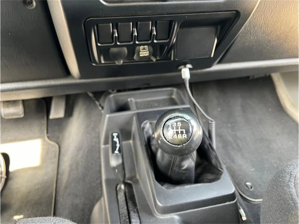 2005 Jeep TJ Wrangler - Image 22 of 31