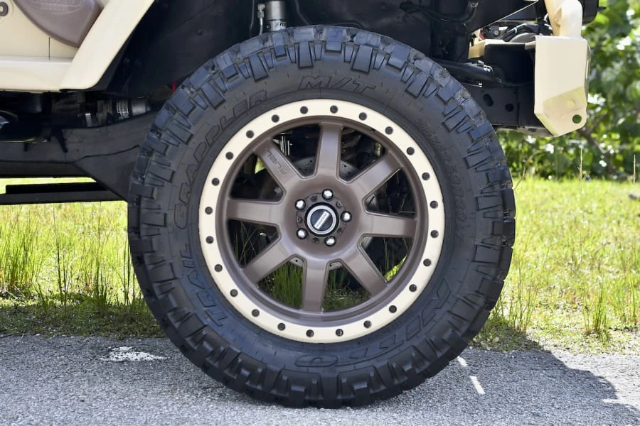 2005 Jeep TJ Wrangler - Image 12 of 13