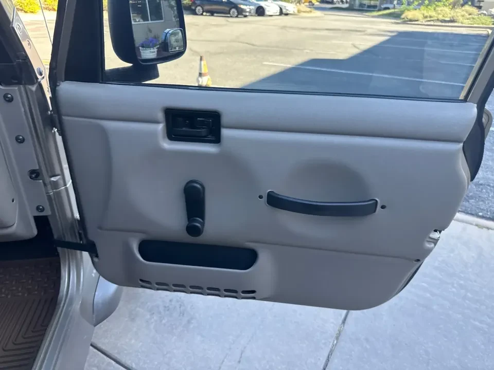 2005 Jeep TJ Wrangler - Image 13 of 20