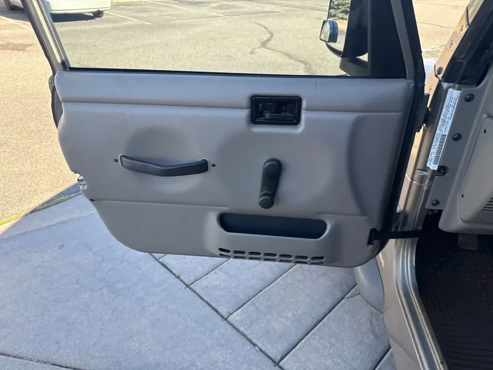 2005 Jeep TJ Wrangler - Image 17 of 20