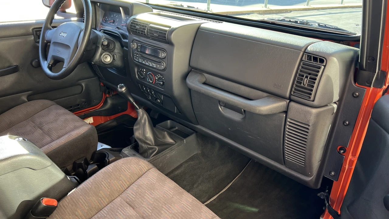 2005 Jeep TJ Wrangler - Image 5 of 8