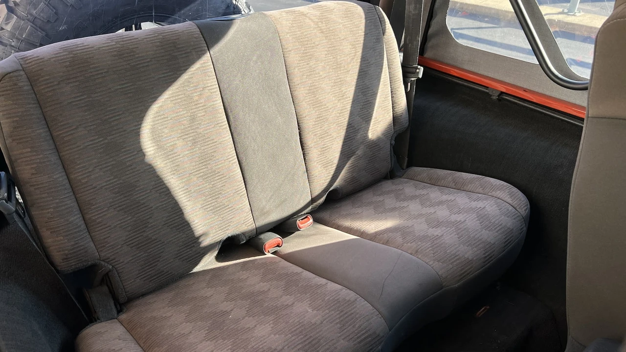 2005 Jeep TJ Wrangler - Image 6 of 8