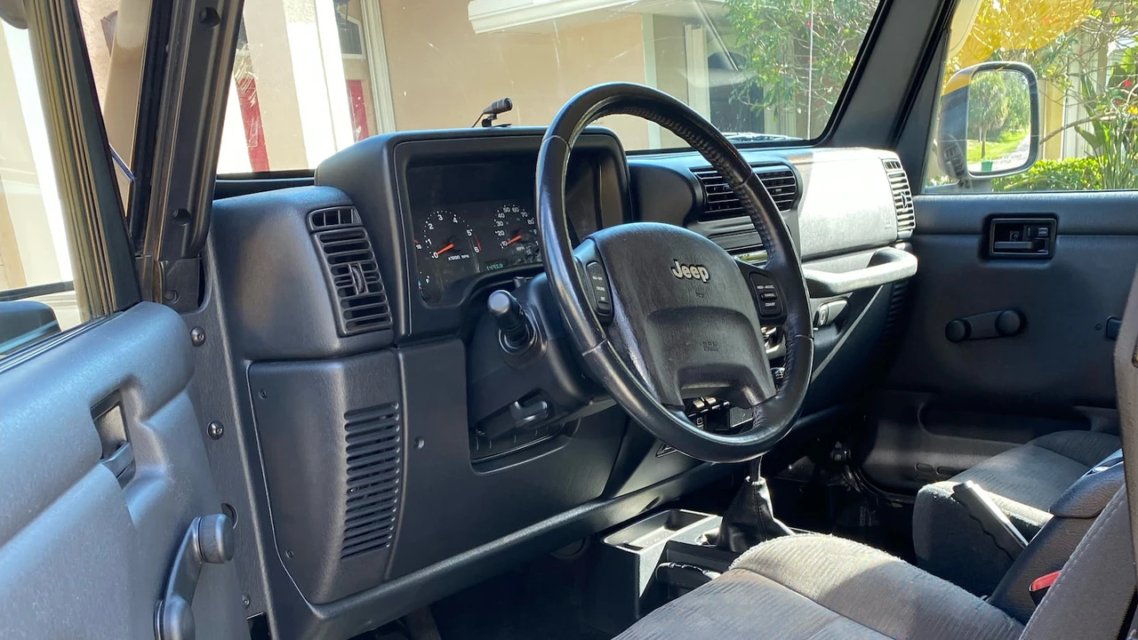 2005 Jeep TJ Wrangler - Image 2 of 4