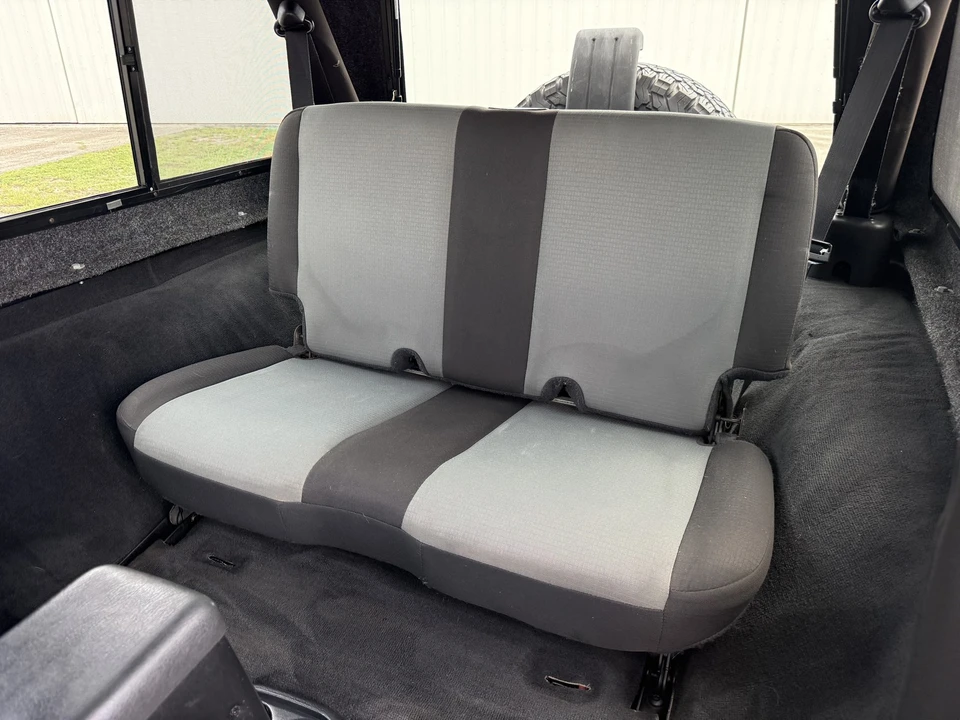 2005 Jeep TJ Wrangler - Image 18 of 31