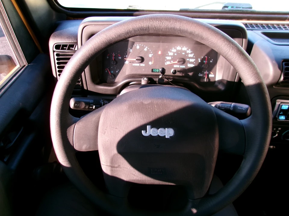 2005 Jeep TJ Wrangler - Image 19 of 20