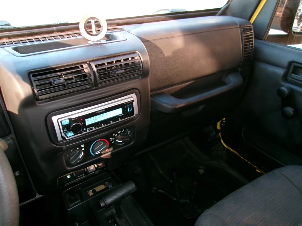 2005 Jeep TJ Wrangler - Image 19 of 20