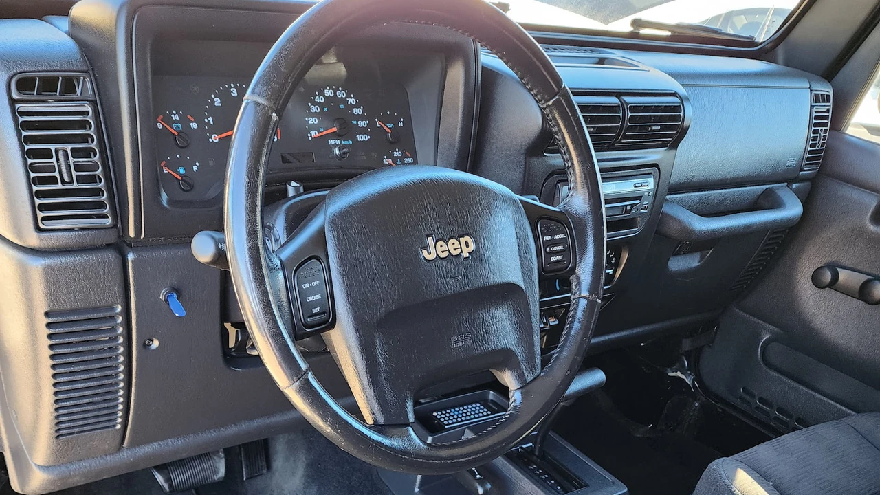 2005 Jeep TJ Wrangler - Image 5 of 14