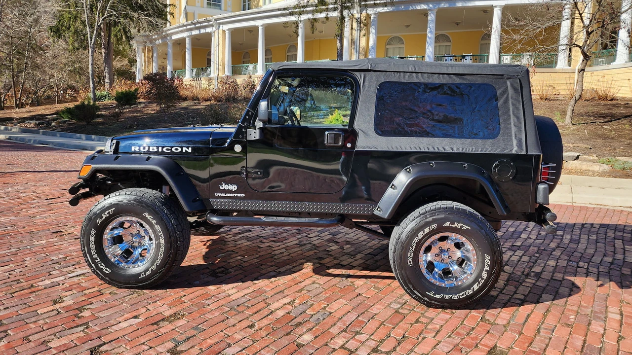 2005 Jeep TJ Wrangler - Image 13 of 14