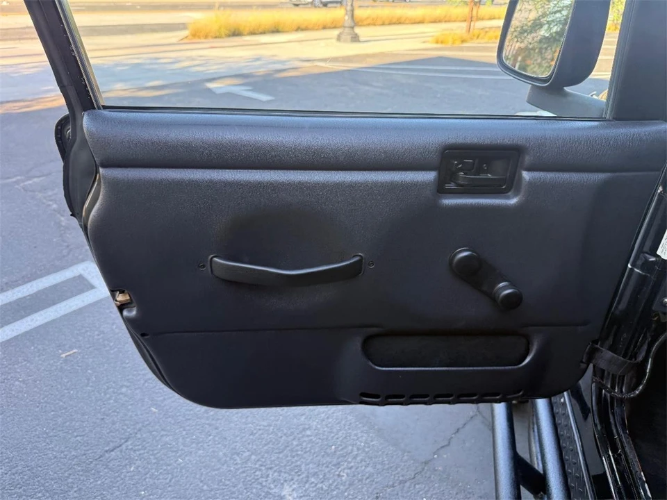 2005 Jeep TJ Wrangler - Image 13 of 21